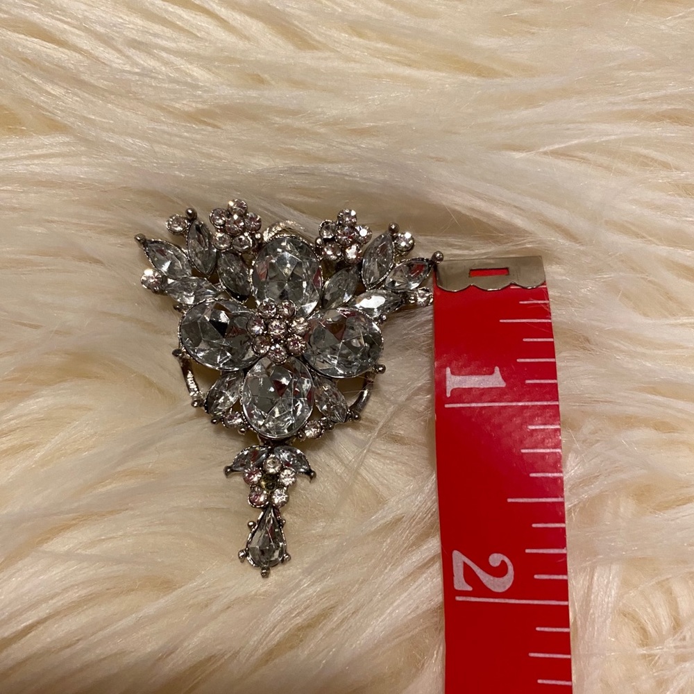 Blingy Brooch